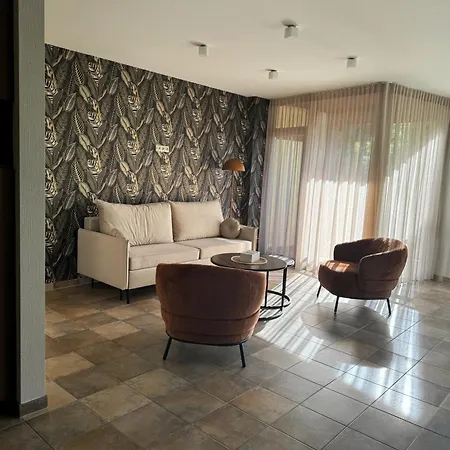 Erdvus Apartamentai Palangos Centre Apartmán